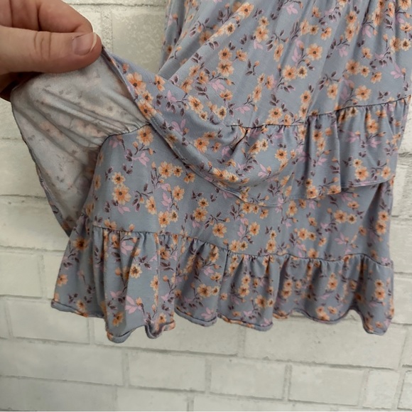 BAILEY LANE Stitch Fix Short Sleeve Flowered Ruffle Dress - Picture 5 of 9
